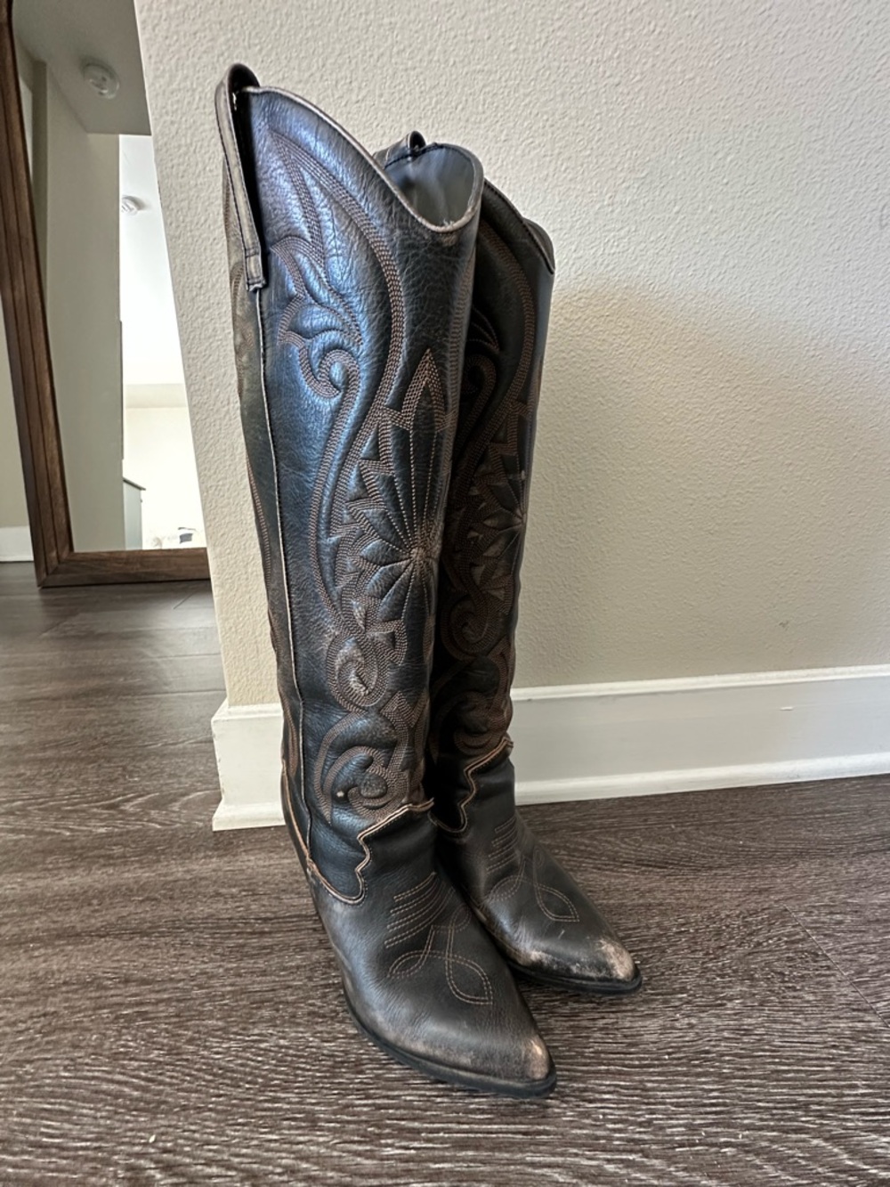 Steve Madden Lasso Brown Distressed